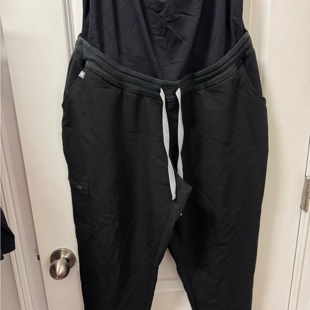 FIGS Black Scrub Pants with White Drawstring